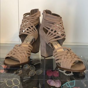 Jessica Simpson Tan Heel Size 7.5